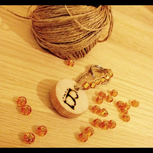 Personalized Wooden Keychain with Intials - Picture 2 of 4