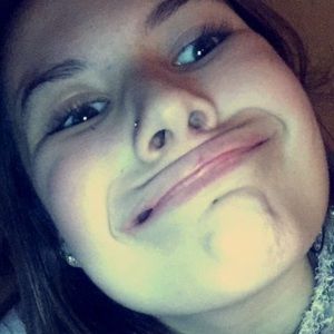 Meet your Posher, Polly