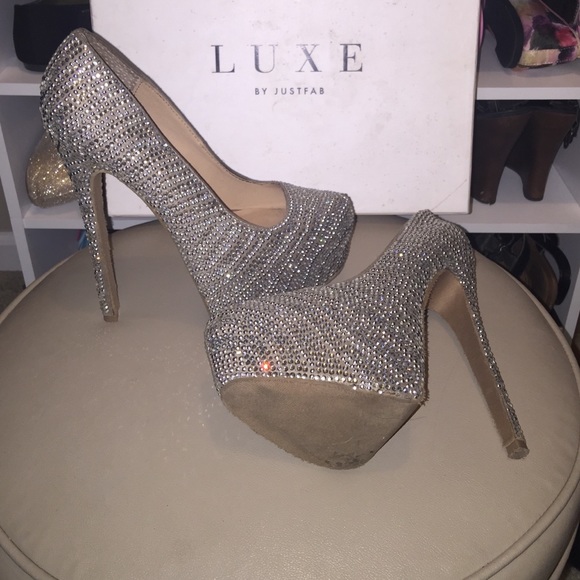 Luxe by Justfab Raven Diamond Shoes - Picture 3 of 4