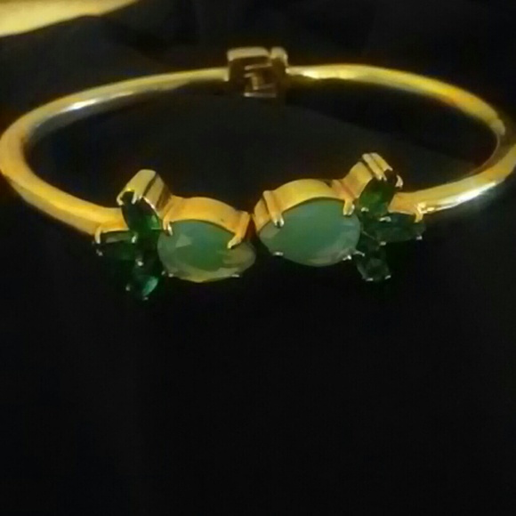 Teardrop Hinge Bangle - Picture 1 of 3