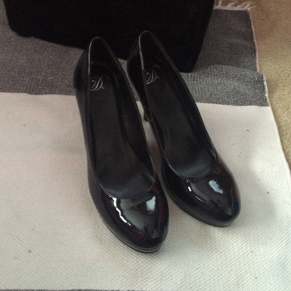 Black heels!🕶⚫️✔️