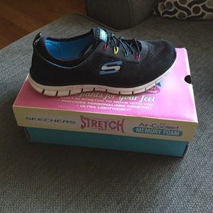 Skechers size 8 New Worn once