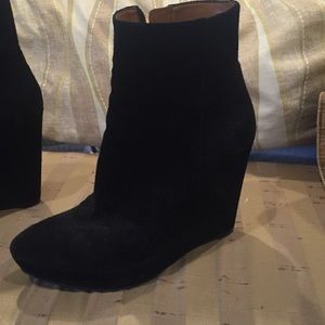 Nine West black pointy toe platform Wedge boots