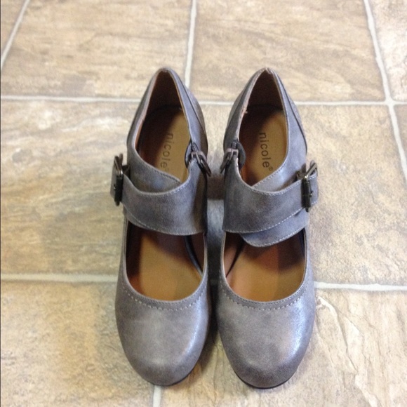 Nicole Winter Gray Heels