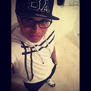 Meet your Posher, Ray