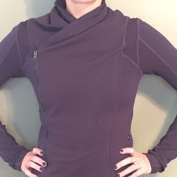 Lululemon Bhakti Yoga Jacket - Black Grape, size 6
