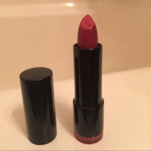 Mineral Moisture Lipstick in Spotlight