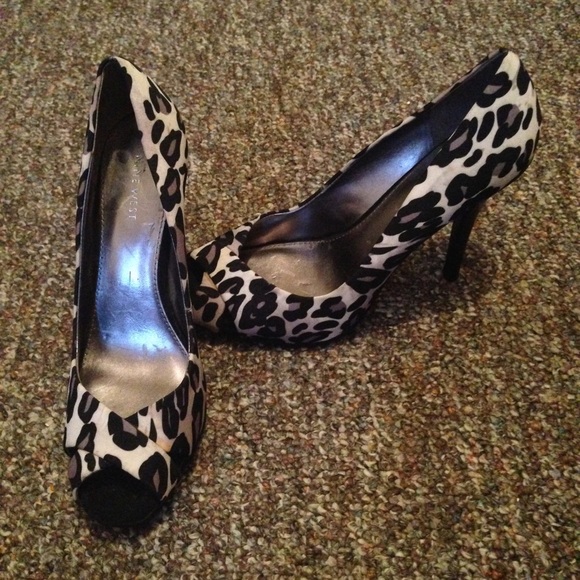 Nine West pumps