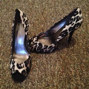 Nine West pumps