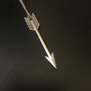 🎀 ARROW NECKLACE BRAND NEW 🎀