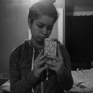 Meet your Posher, Tania