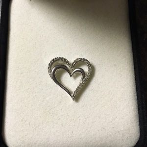 Diamond heart necklace pendant