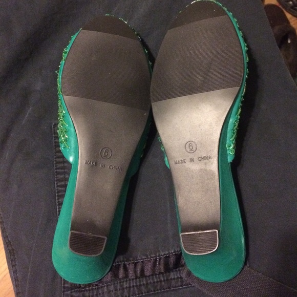 Emerald Wedges🤑 - Picture 3 of 3