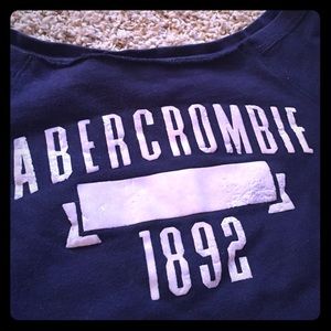 Women's Small Vintage Logo Pullover