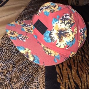 VANS OFF THE WALL ADJUSTABLE FLORAL HAT FIRM PRICE