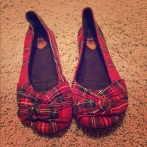 Red plaid flats