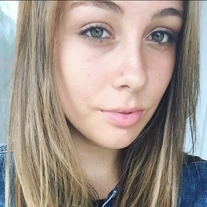 Meet your Posher, Michaela