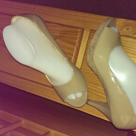 Nine West Patent leather peep toe shoes - Picture 1 of 4