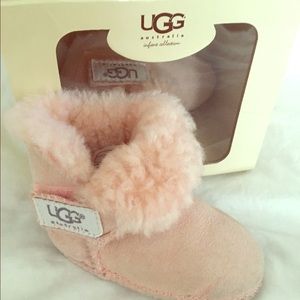 Pink Ugg infant boots size M infants