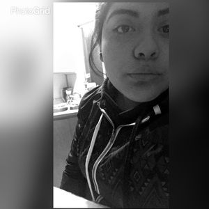 Meet your Posher, Noelia