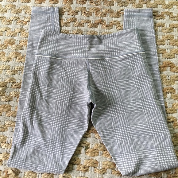 $60 on Ⓜ️ Rare Lululemon Plaid Under Wunders - Picture 2 of 4