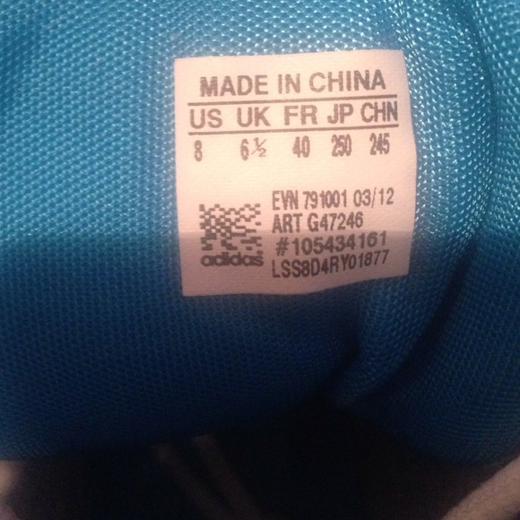 Adidas shoe! - Picture 4 of 4