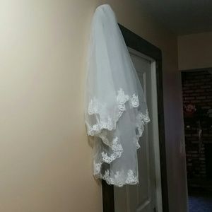Veil off white