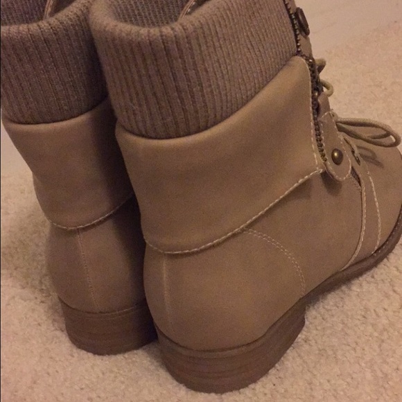 Cute and casual short ankle boots - Picture 3 of 4