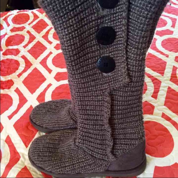 Knit Grey Uggs!