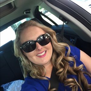 Meet your Posher, Samantha