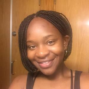 Meet your Posher, Yvette