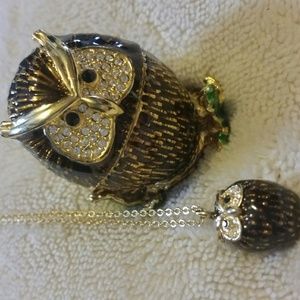 Selling this new adorable owl necklace