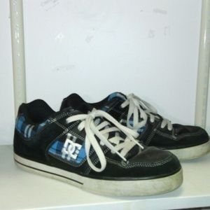 DC skater shoes