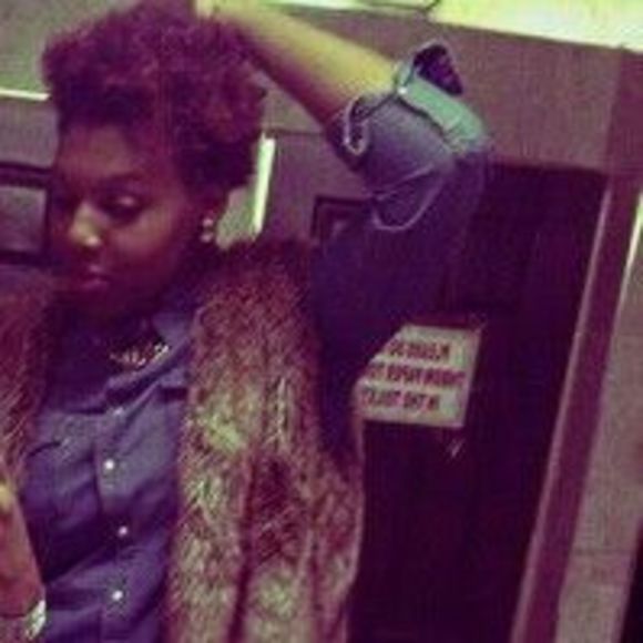 Meet your Posher, Ebony