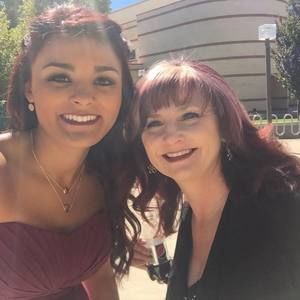 Meet your Posher, Sidney