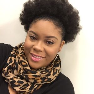 Meet your Posher, Deanna