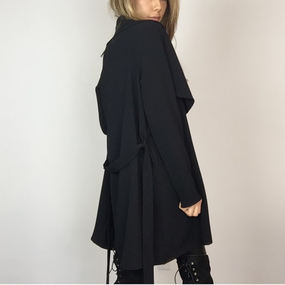 • SOLD • Black Mini Trench M - Picture 2 of 4