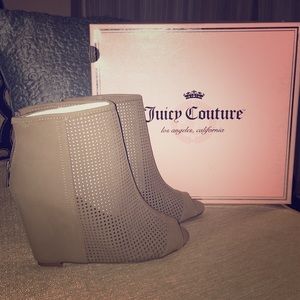 👠Juicy Couture Wedge Booties👠