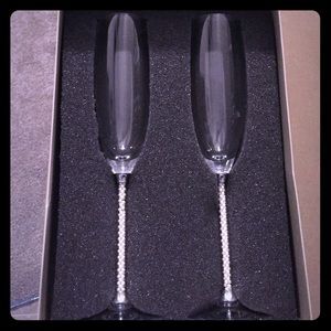 Lenox toasting flutes and matching cake server