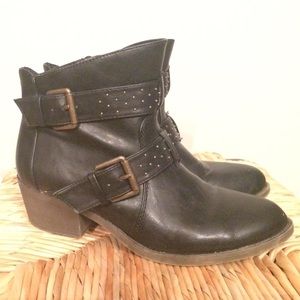 Ankle boots