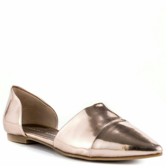 Chinese Laundry easy does it flats