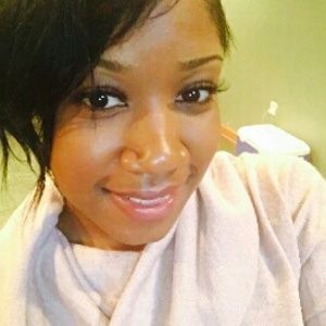 Meet your Posher, Ebony