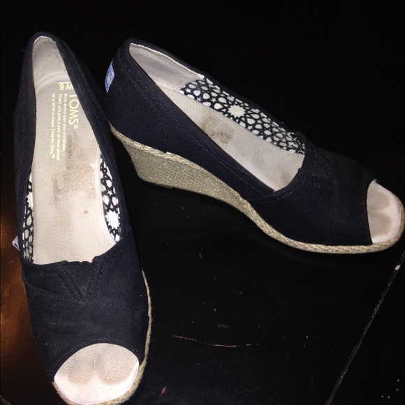 Toms peep toe blue wedge.