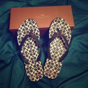 Coach flip flops
