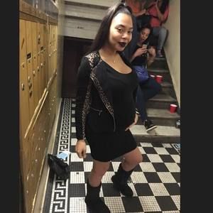 Meet your Posher, Nicole