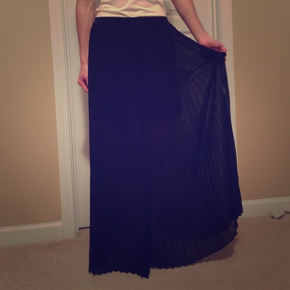 Pleated Black Skirt