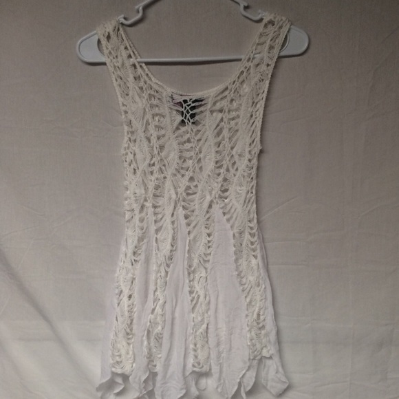 Beautiful top! - Picture 3 of 3
