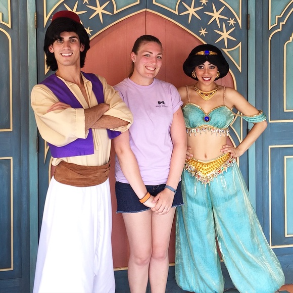 Meet your Posher - Picture 3 of 4