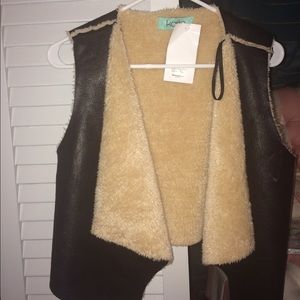 Black Sherpa Vest