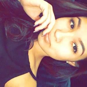 Meet your Posher, Perla